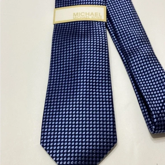 Michael Kors Men’s Silk Necktie NWT - Picture 2 of 6